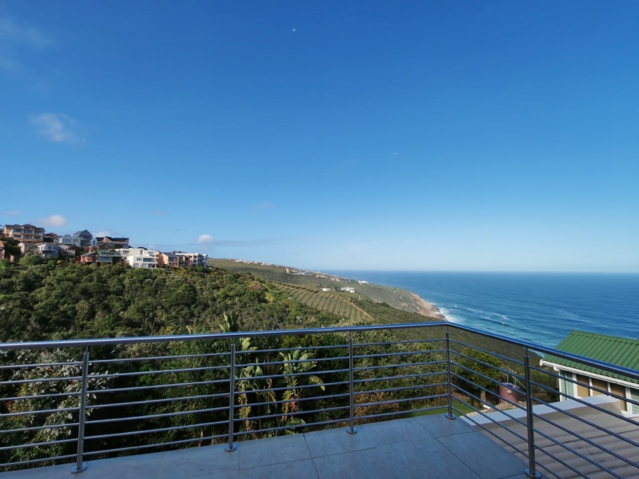 4 Bedroom Property for Sale in Herolds Bay Western Cape